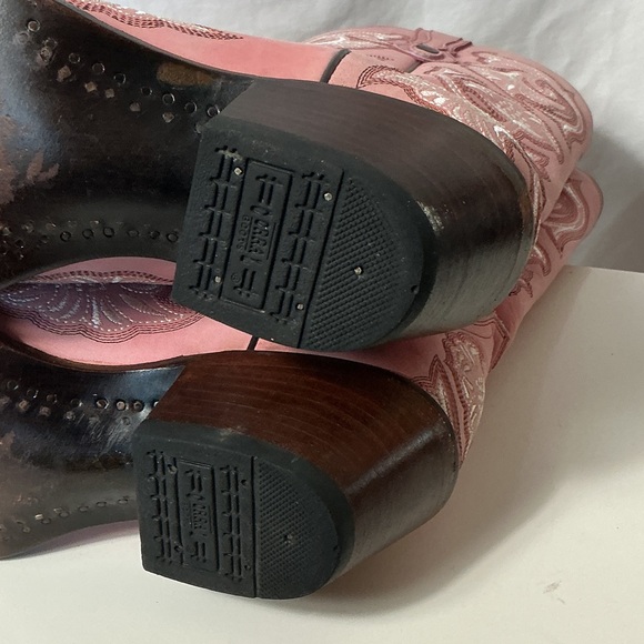 Corral Pink Embroidered Leather Cowboy Boots - Picture 9 of 12